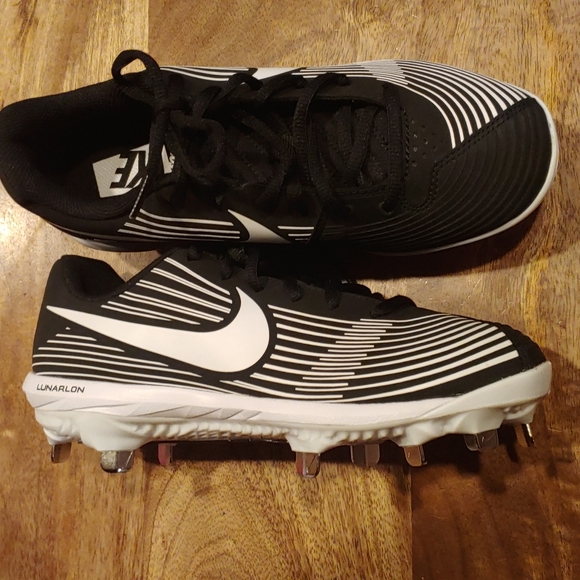 NWOT NIKE Women's Lunar Hyperdiamond 3 Pro Metal Softball Cleats - Picture 8 of 11